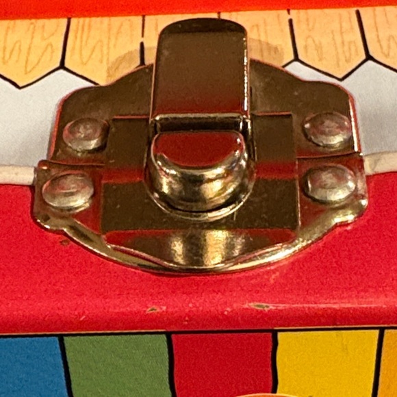 Vintage 1997 Arthur Kids Treasure Chest Lunchbox - Multicolor - Picture 11 of 13